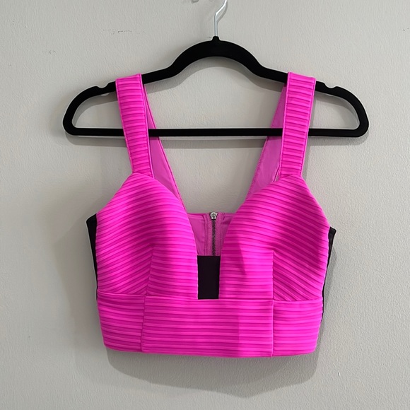 Express Hot Pink Crop Top Size Small - Picture 3 of 9